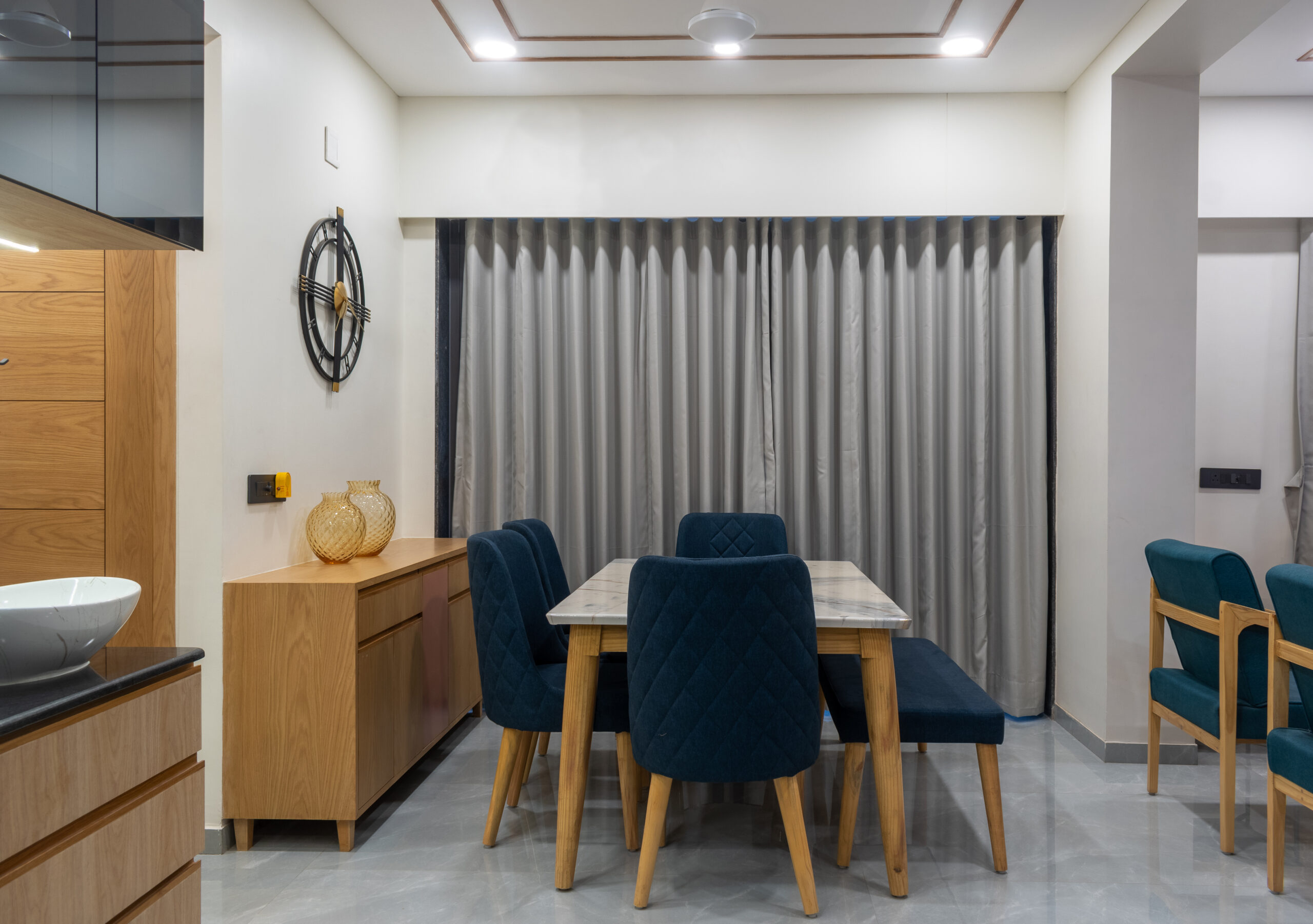 VISHPEERING VENEER Dining Table - Interior designer in Gandhinagar